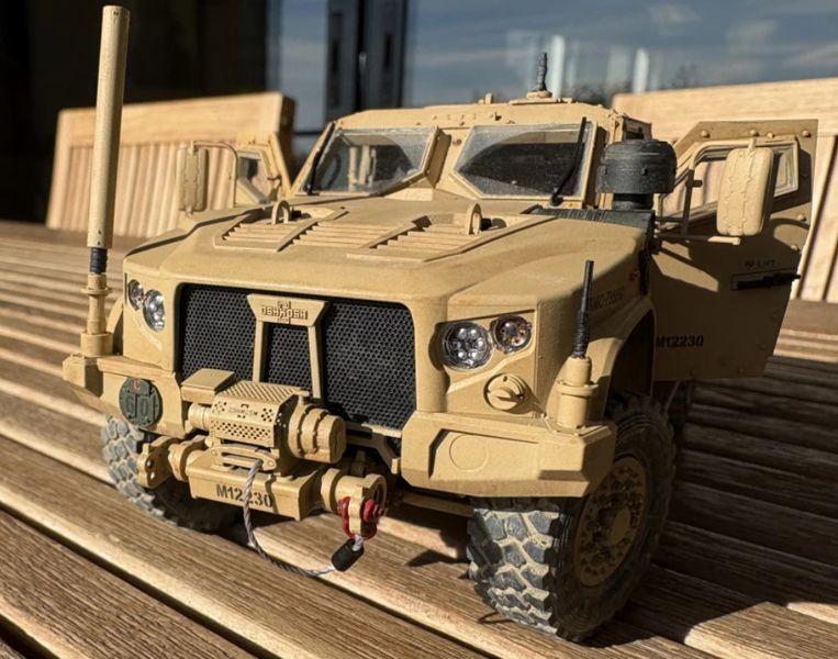 Збірна модель 1/35 американський тактичний бронеавтомобіль M1279 Rye Field Model RFM 5116 RM-5116 фото