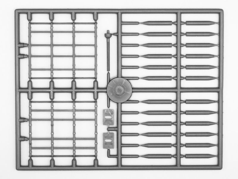Збірна модель ICM 1/72 БМ-24-12, реактивна система залпового вогню (72591) ICM72591 фото