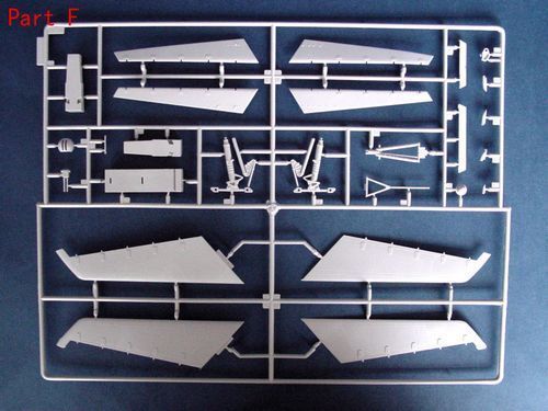 Радянський далекобійний протичовновий літак 1/72 Ту-142МР (Bear-J) Trumpeter 01609 , збірна модель Туполев TR01609 фото