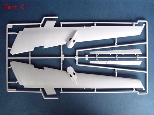 Радянський далекобійний протичовновий літак 1/72 Ту-142МР (Bear-J) Trumpeter 01609 , збірна модель Туполев TR01609 фото