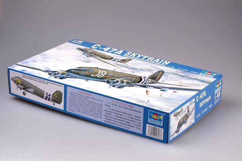 Американский транспортный самолет 1/48 Douglas C-47 Skytrain Trumpeter 02828 , сборная модель Дуглас Трумпетер TR02828 фото