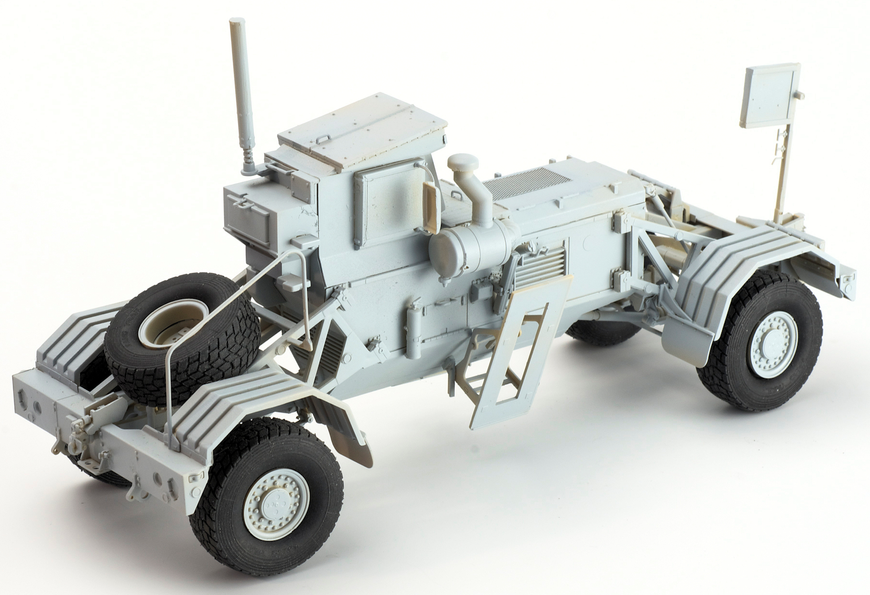 Южно-Африканский противоминный бронеавтомобиль 1/35 Husky VMMD Mk.III Panda Hobby PH35014 , сборная модель PH35014 фото