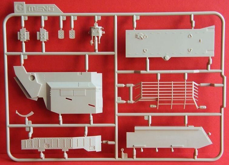 Збірна модель 1/35 Ізраїльський важкий бронетранспортер Achzarit (рання модифікація) Meng SS-003 SS-003 фото