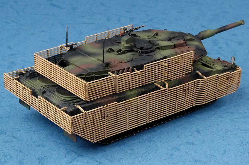 Збірна модель 1/35 німецький основний танк Leopard 2A6M CAN HobbyBoss HB82458 HB82458 фото