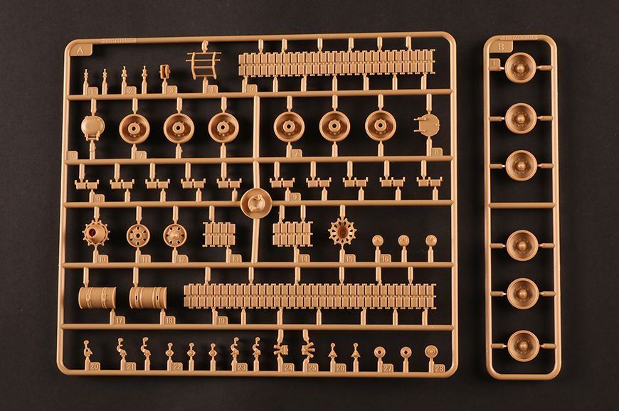 Британский основной боевой танк 1/48 Challenger II HobbyBoss 84852 , сборная модель обт Челенджер Хоббибос HB84852 фото