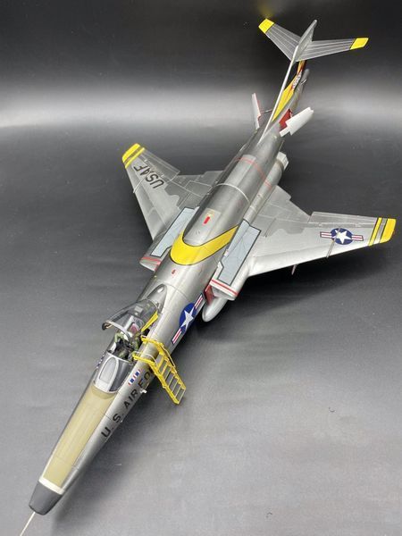 Сборная модель 1/48 Самолет RF-101 C G/H "Voodoo" Zimi 80116 KH80116 фото