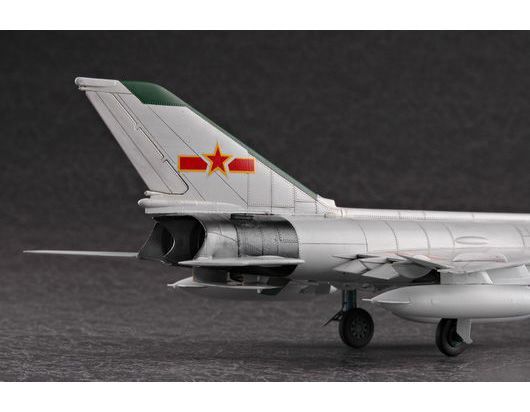 Китайський винищувач 1/72 Shenyang F-8II (J-8II) Finback-B Trumpeter 01610 , збірна модель винищувач Трумпетер TR01610 фото