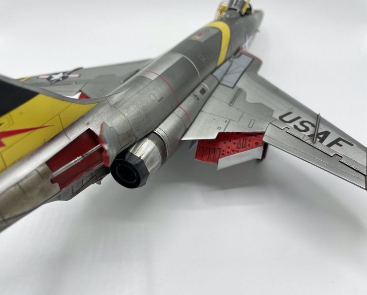 Сборная модель 1/48 Самолет RF-101 C G/H "Voodoo" Zimi 80116 KH80116 фото