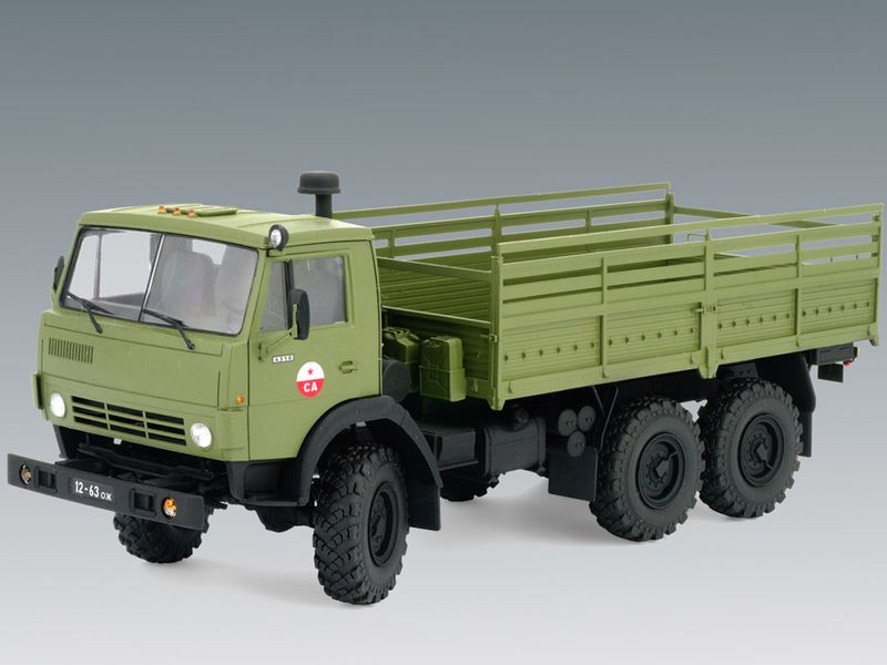 Сборная модель ICM 1/35 Советский 6-колесный военный грузовой автомобиль 35001 ICM35001 фото