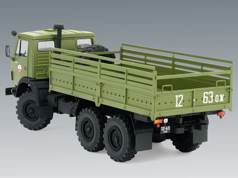 Сборная модель ICM 1/35 Советский 6-колесный военный грузовой автомобиль 35001 ICM35001 фото