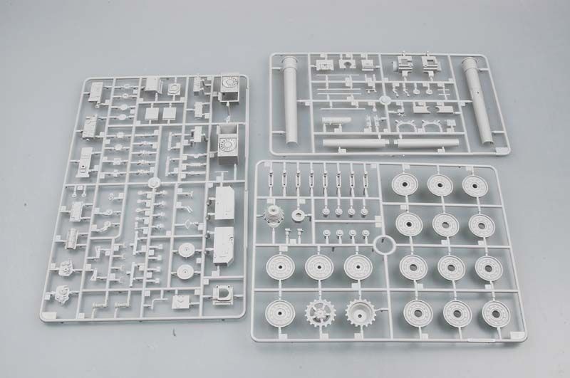 Немецкая самоходная гаубица 1/35 Tiger Grille 21cm Morser 18/1 Trumpeter 01540 , сборная модель сау Трумпетер TR01540 фото