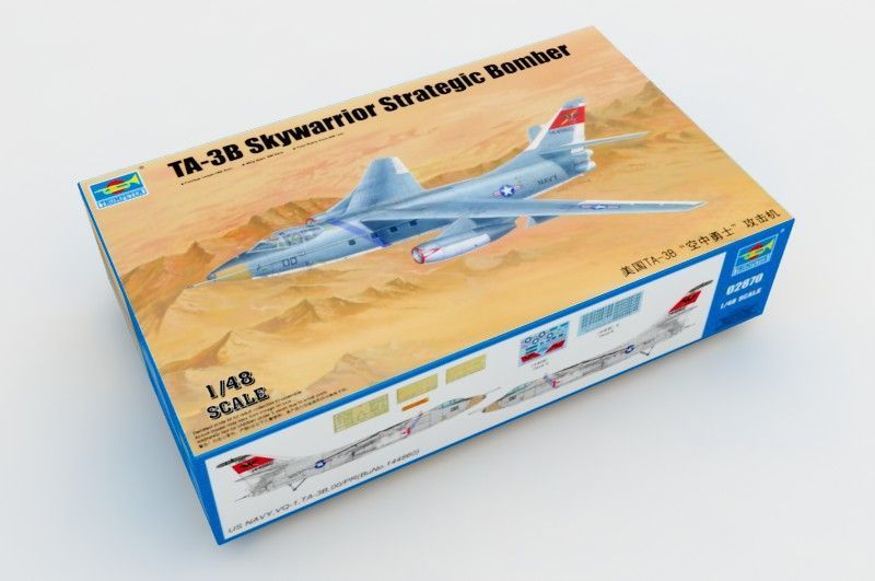 Американский учебный бомбардировщик 1/48 Douglas TA-3B Skywarrior Trumpeter 02870 , сборная модель Трумпетер TR02870 фото