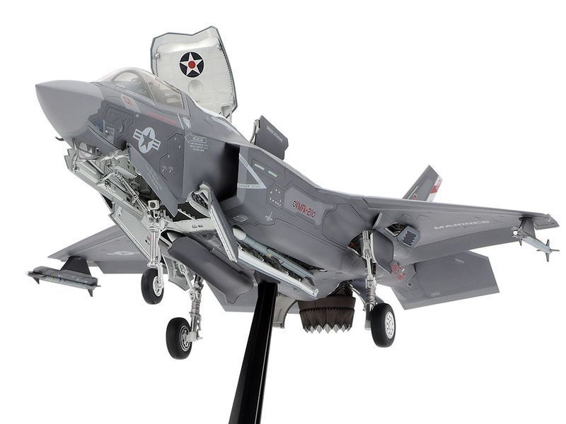 Американський винищувач 1/48 F-35C Lightning II Tamiya 61127 , збірна модель літака Тамія TAM61127 фото
