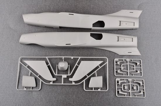 Американський палубний транспортний літак 1/48 Douglas EKA-3B Skywarrior Trumpeter 02872 , збірна модель TR02872 фото