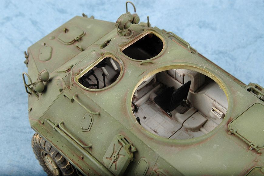 Советский бронетранспортер 1/35 БТР-60ПБ Trumpeter 01544 , сборная модель бтр Трумпетер TR01544 фото