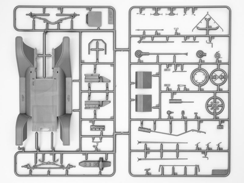 Сборная модель ICM 1/24 Model T Roadster 1913 г., американский пассажирский автомобиль 24001 ICM24001 фото