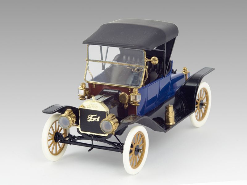 Збірна модель ICM 1/24 Model T Roadster 1913 р., американський пасажирський автомобіль (24001) ICM24001 фото