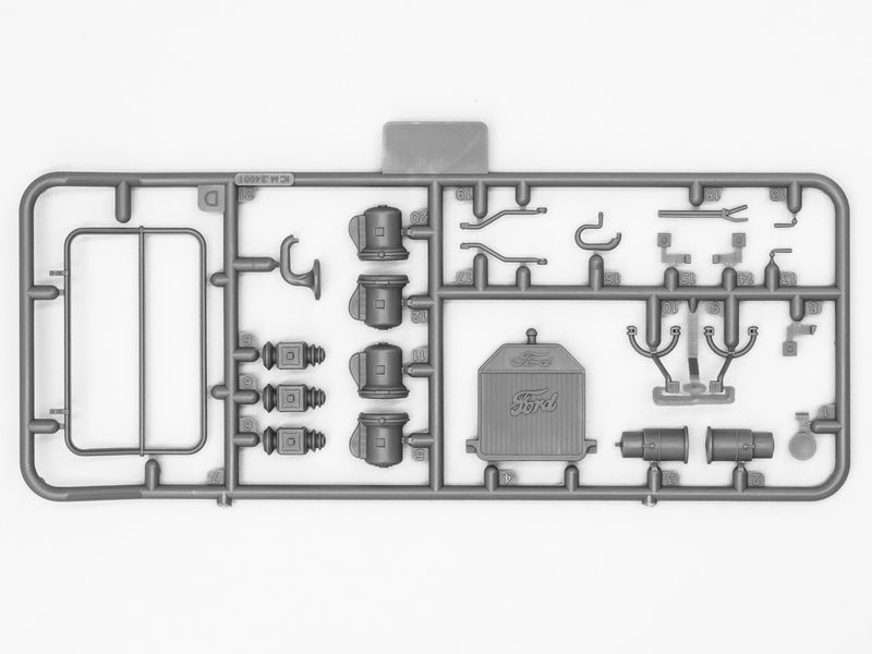 Сборная модель ICM 1/24 Model T Roadster 1913 г., американский пассажирский автомобиль 24001 ICM24001 фото