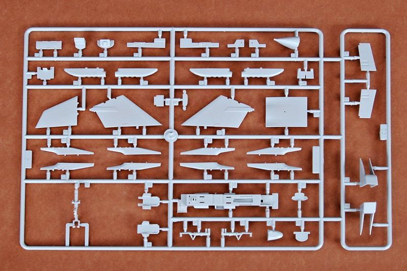 Американский палубный разведчик 1/72 North American RA-5C Vigilante Trumpeter 01616 , сборная модель разведчик TR01616 фото