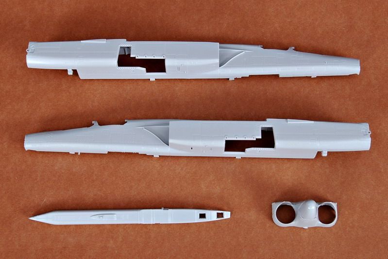 Американский палубный разведчик 1/72 North American RA-5C Vigilante Trumpeter 01616 , сборная модель разведчик TR01616 фото