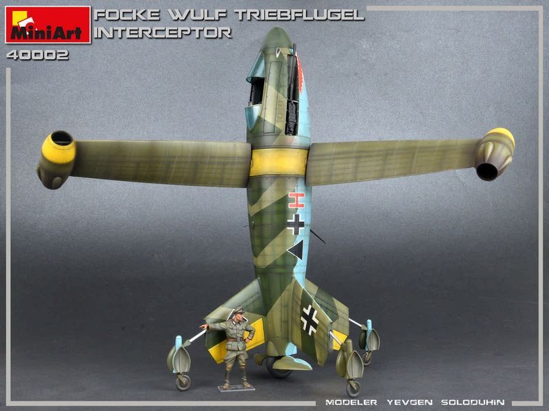 Німецький дослідний перехоплювач 1/35 Focke-Wulf Triebfl&uuml;gel MiniArt 40002 , збірна модель Трібфлюгель Мініарт MA40002 фото