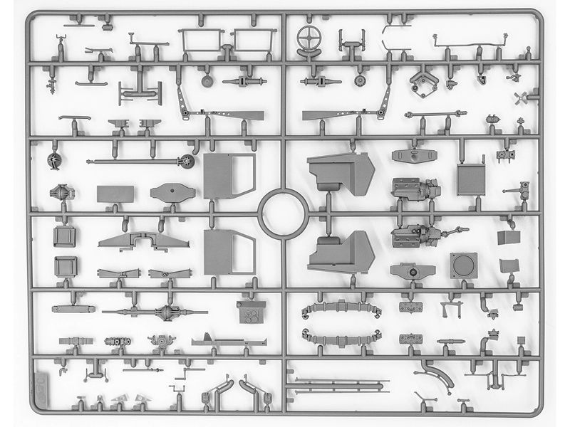 Сборная модель ICM 1/35 БМ-13-16 на шасси W.O.T. 8, Советская РСЗО II СВ 35591 ICM35591 фото