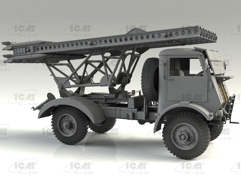 Збірна модель ICM 1/35 БМ-13-16 на шасі W.O.T. 8, Радянська РСЗВ II СВ (35591) ICM35591 фото