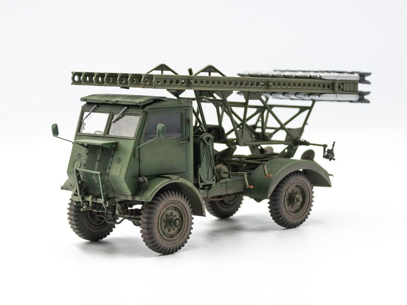 Збірна модель ICM 1/35 БМ-13-16 на шасі W.O.T. 8, Радянська РСЗВ II СВ (35591) ICM35591 фото