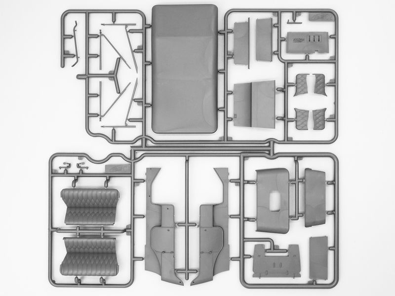 Сборная модель ICM 1/24 Model T Touring 1911 г., американский пассажирский автомобиль 24002 ICM24002 фото