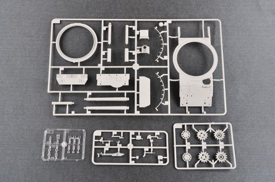 Советский основной боевой танк 1/35 Т-62 мод. 1972 КМТ-6 (Ирак) Trumpeter 01547 , сборная модель обт Трумпетер TR01547 фото