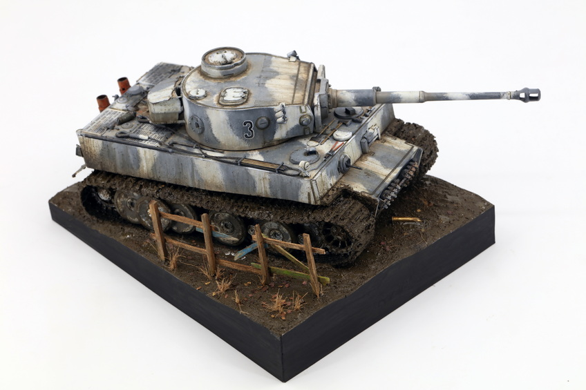 Німецький важкий танк 1/35 Tiger I Initial Border Model BT-014 , збірна модель танк Тигр Бордер BT-014 фото