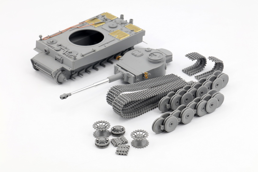 Німецький важкий танк 1/35 Tiger I Initial Border Model BT-014 , збірна модель танк Тигр Бордер BT-014 фото