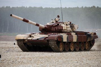 Радянський основний бойовий танк 1/35 Т-72Б1 (Контакт-1) Trumpeter 09555 , збірна модель обт Трумпетер TR09555 фото
