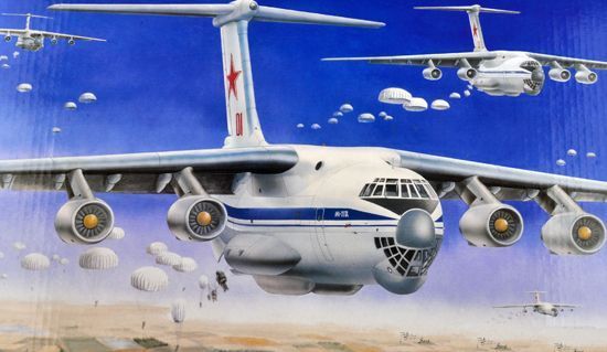 Збірна модель 1/144 радянський військово-транспортний літак ІЛ-76 (Ilyushin IL-76 Transport) Trumpeter 03901 TR03901 фото