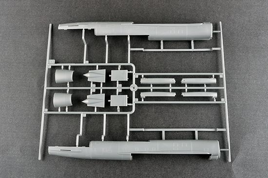 Радянський винищувач-перехоплювач 1/72 Ту-128М Fiddler Trumpeter 01687 , збірна модель Туполєв Трумпетер TR01687 фото