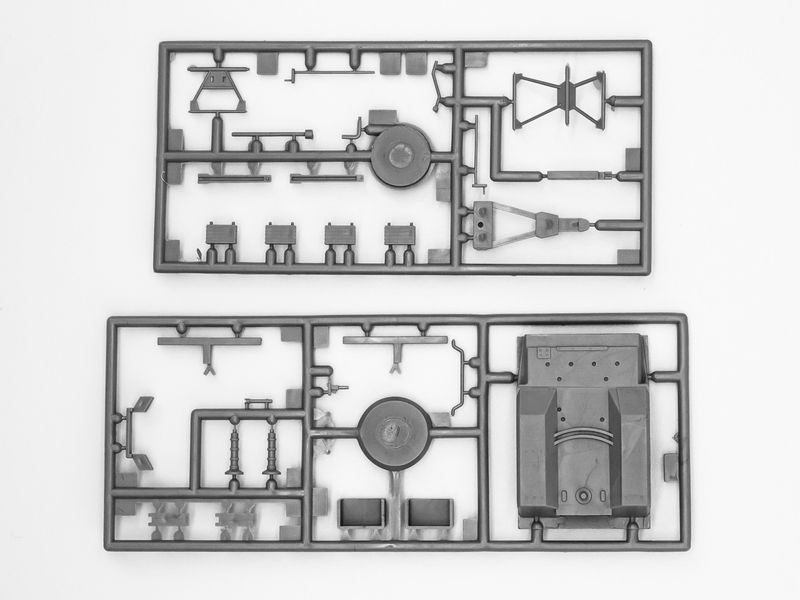 Збірна модель ICM 1/72 БМ-13-16, реактивна система залпового вогню (72814) ICM72814 фото