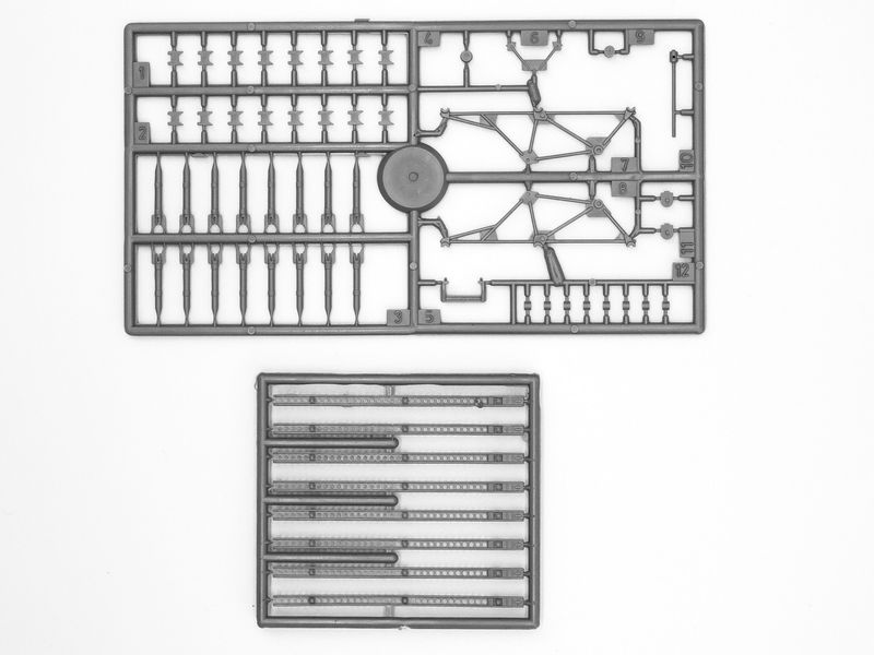 Збірна модель ICM 1/72 БМ-13-16, реактивна система залпового вогню (72814) ICM72814 фото