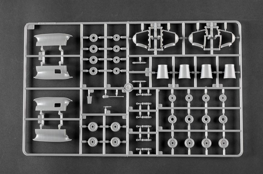 Американский вертолет 1/35 Boeing ACH-47A Chinook Trumpeter 05113 , сборная модель Чинук Трумпетер TR05113 фото