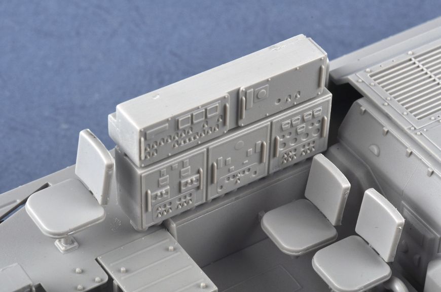 Советский ракетный комплекс 1/35 2П19 &laquo;Эльбрус&raquo; (Scud-A) Trumpeter 01024 , сборная модель пу отрк Трумпетер TR01024 фото