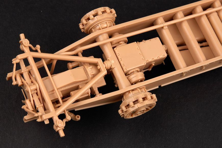 Немецкий самоходный зенитный комплекс 1/35 Sd.Kfz.6/2 3.7cm Flak 37 Trumpeter 05532 , сборная модель Трумпетер TR05532 фото
