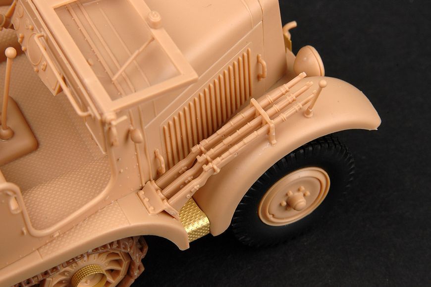 Немецкий самоходный зенитный комплекс 1/35 Sd.Kfz.6/2 3.7cm Flak 37 Trumpeter 05532 , сборная модель Трумпетер TR05532 фото
