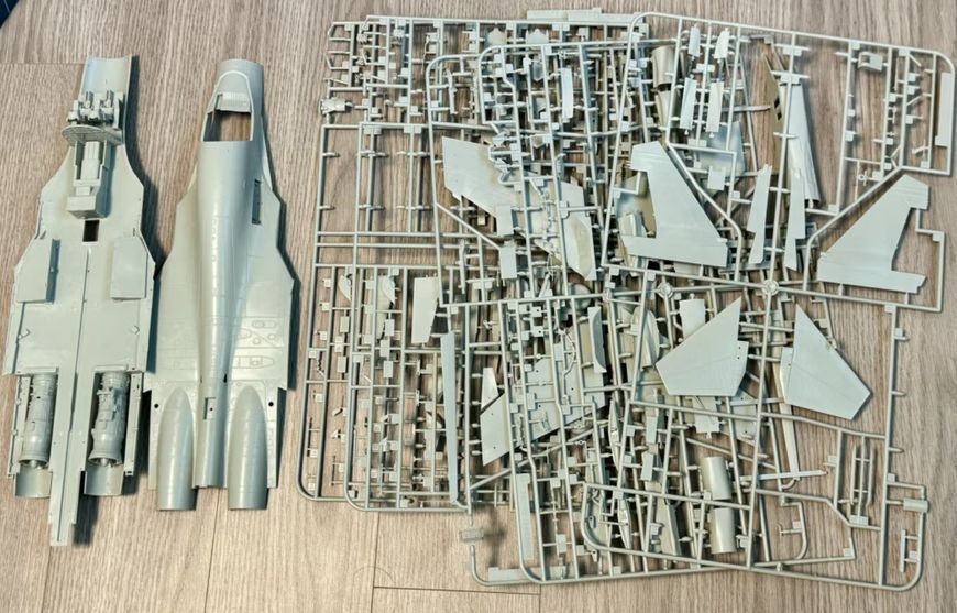 Сборная модель 1/48 Самолет Су-34 Zimi 80141 KH80141 фото