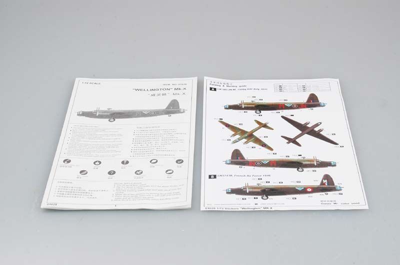 Британский бомбардировщик 1/72 Vickers Wellington Mk.X Trumpeter 01628 , сборная модель Велингтон Трумпетер TR01628 фото