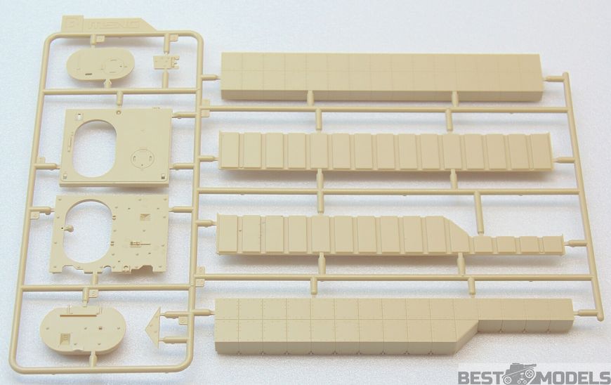 Сборная модель 1/35 БМП США M2A3 Бредли Менг SS-004 SS-004 фото