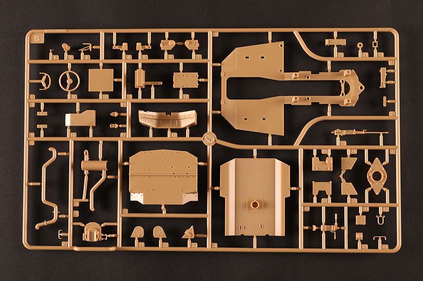 Шведская самоходная гаубица 1/35 Archer FH77BW L52 HobbyBoss 84579 , сборная модель сау Арчер Хоббибос HB84579 фото