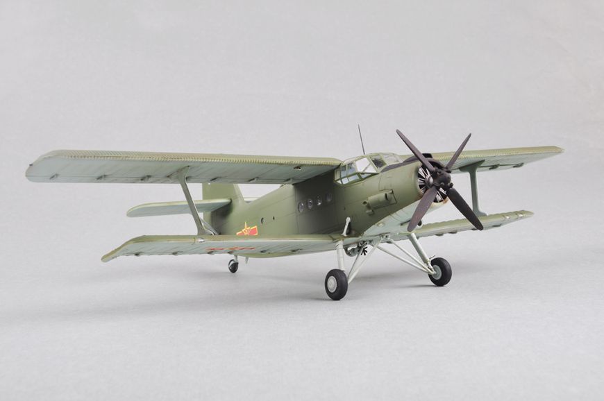 Радянський біплан 1/48 Ан-2М &laquo;Colt&raquo; HobbyBoss 81707 , збірна модель літак Антонов Хобібос HB81707 фото