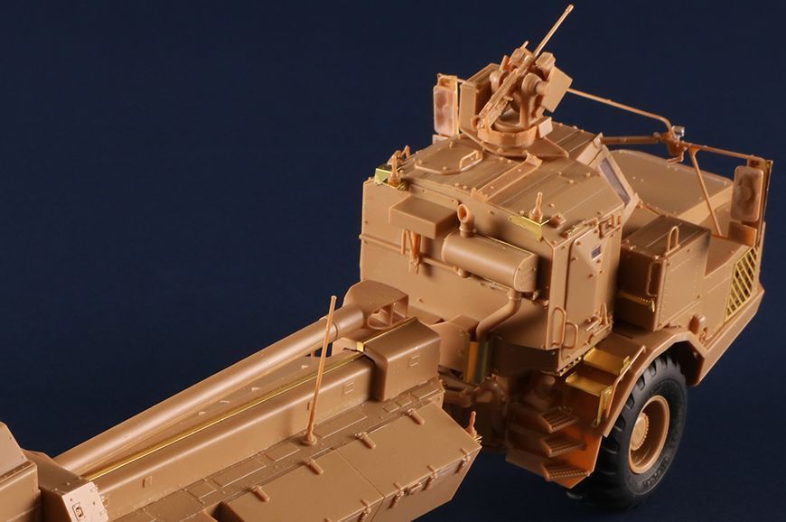 Шведская самоходная гаубица 1/35 Archer FH77BW L52 HobbyBoss 84579 , сборная модель сау Арчер Хоббибос HB84579 фото