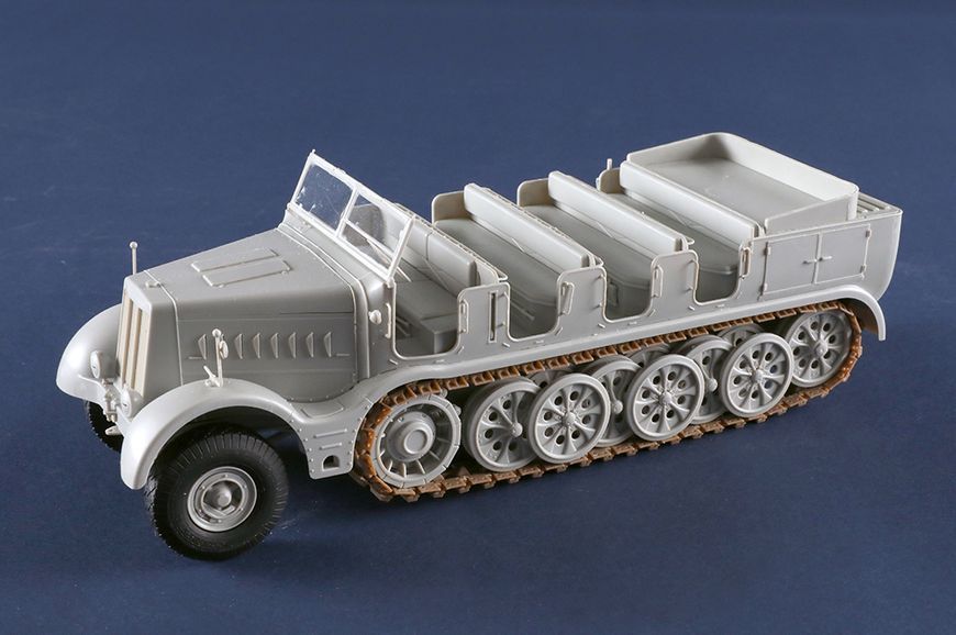 Немецкий грузовик 1/35 Sd.Kfz. 9 Schwerer Zugkraftwagen 18 t Trumpeter 09575 , сборная модель Цугкрафтваген TR09575 фото