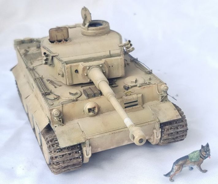 Збірна модель 1/35 німецький танк Тигр I ранній, 1943 рік з інтер'єром Rye Field Model RFM 5050 RM-5050 фото