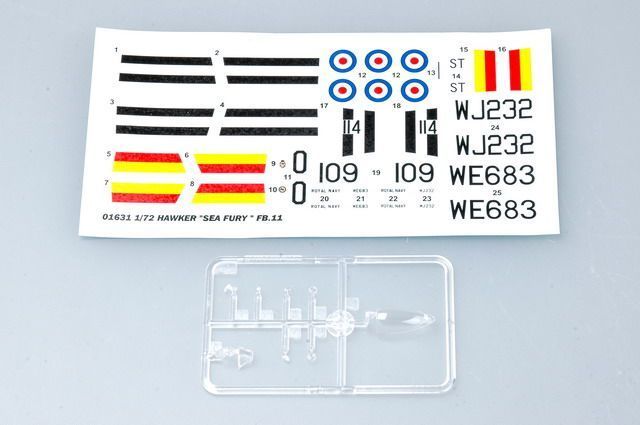 Британский истребитель 1/72 Hawker Sea Fury FB.11 Trumpeter 01631 , сборная модель Сифьюри Трумпетер TR01631 фото